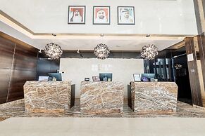 Radisson Blu Hotel, Dubai Canal View