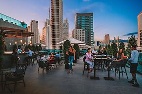 Radisson Blu Hotel, Dubai Canal View