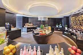 Radisson Blu Hotel, Dubai Canal View