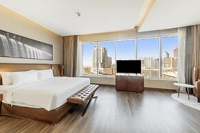 Radisson Blu Hotel, Dubai Canal View