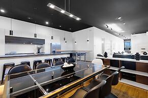 Liv MTL - Plaza