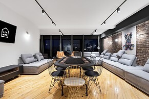 Liv MTL - Plaza