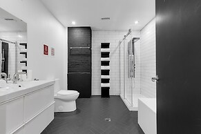 Liv MTL - Plaza