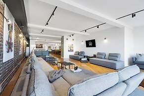 Liv MTL - Plaza