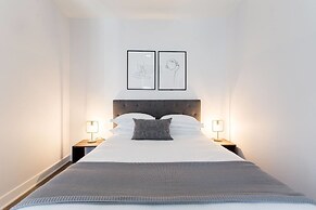 Brand New 3 Bedroom With Rooftop Patio