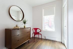 Brand New 3 Bedroom With Rooftop Patio