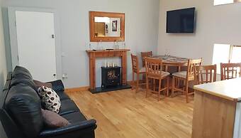 Apartment Sleeps 7 With Mezzanine