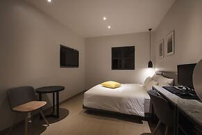 Yellow 8 Hotel