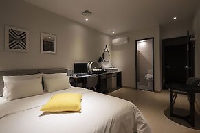 Yellow 8 Hotel