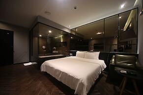 Brown Dot Hotel Beomil