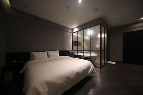 Brown Dot Hotel Beomil