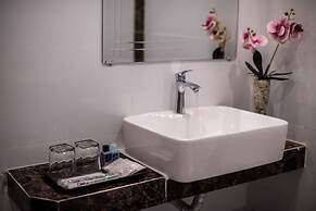 Double S Hotel