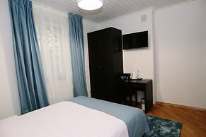 Sunny Hotel