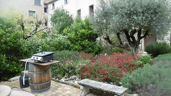 Limoux Riverside Gardens