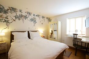 Eckington Manor