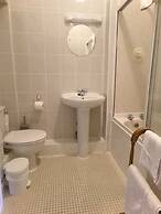 Averon  Guest House