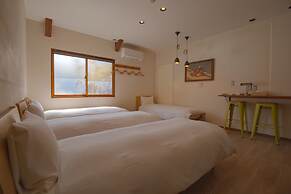 cafe & stay CASTANA