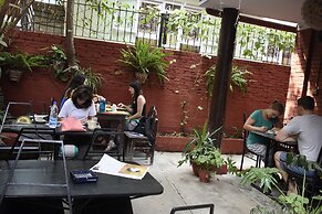 Beehive Hostel