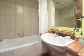 Signature Holiday Home - Venetian