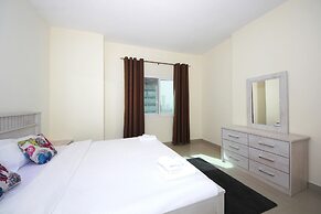Signature Holiday Home - Red Residence