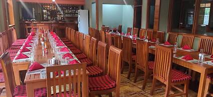 Summit Lodge