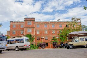Summit Lodge