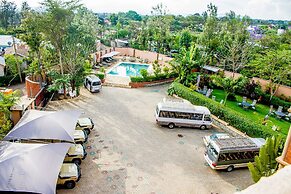 Summit Lodge