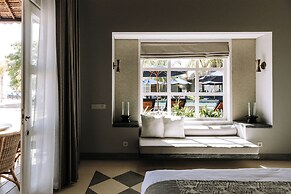 Meno House