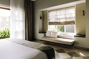 Meno House