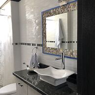Suite and Apartment Well Located In Quito