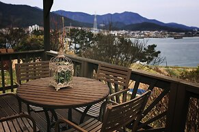 Tongyeong MongDol House