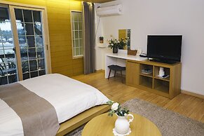 Tongyeong MongDol House