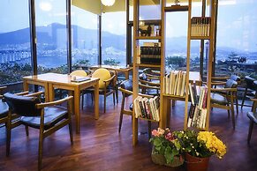 Tongyeong MongDol House