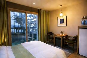 Tongyeong MongDol House