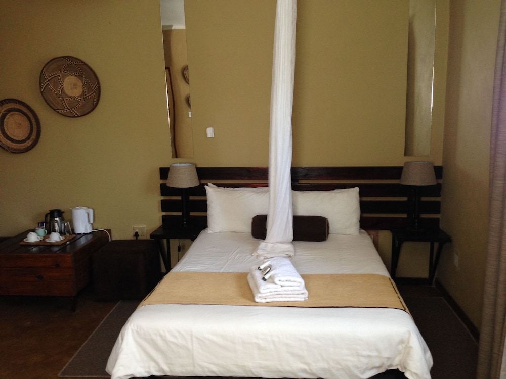 Phokoje Bush Lodge