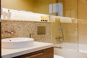 FantaStay Claren Tower 1