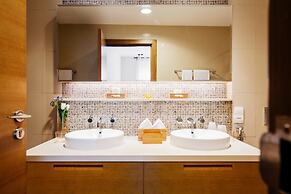 FantaStay Claren Tower 2