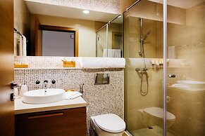 FantaStay Claren Tower 2