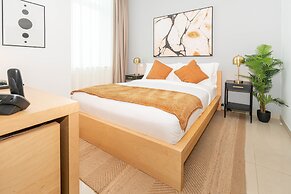 FantaStay Botanica Towers
