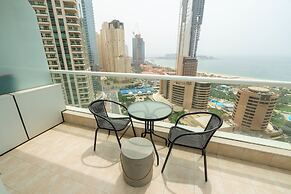 FantaStay Botanica Towers