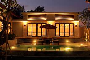 Kubu Kulat Villa