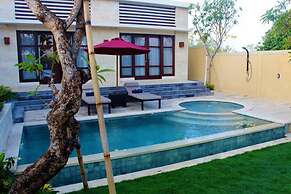 Kubu Kulat Villa