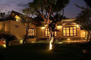 Kubu Kulat Villa