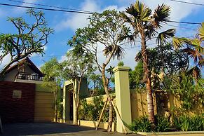 Kubu Kulat Villa