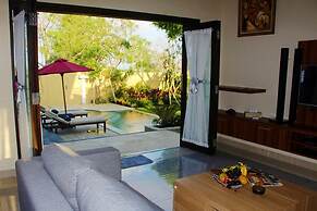 Kubu Kulat Villa