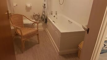 Cameron Court B&B