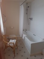 Cameron Court B&B