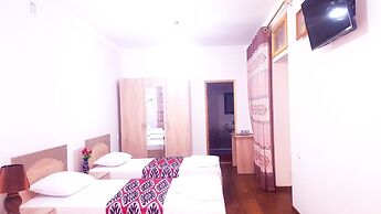 Anis-Pari hotel
