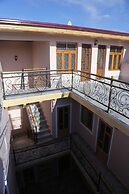 Anis-Pari hotel