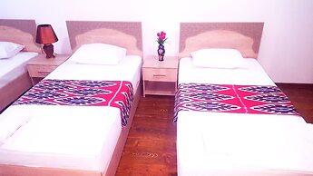 Anis-Pari hotel